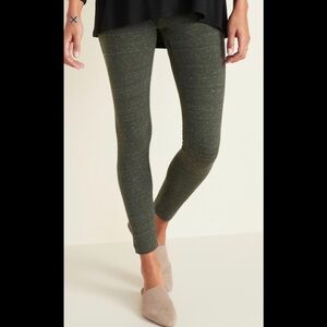 Brand new Old navy legging size XXL c/green olive